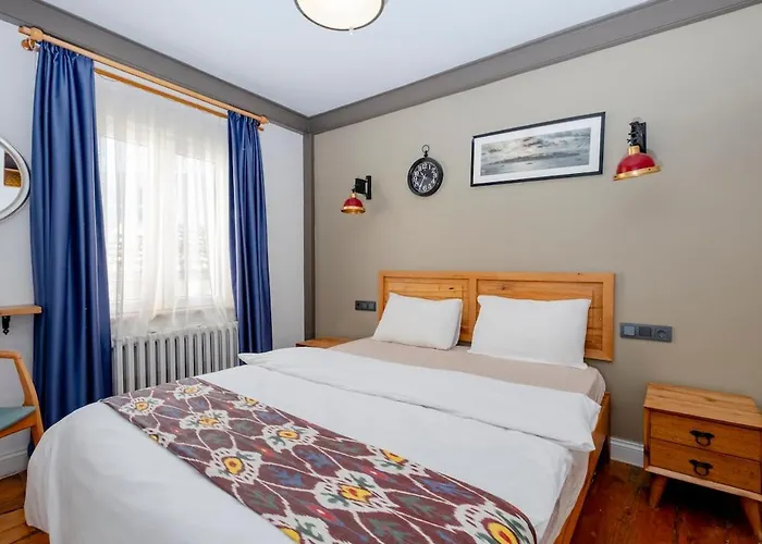 Apartment Cosy With Lofty Ceilings Istanbul